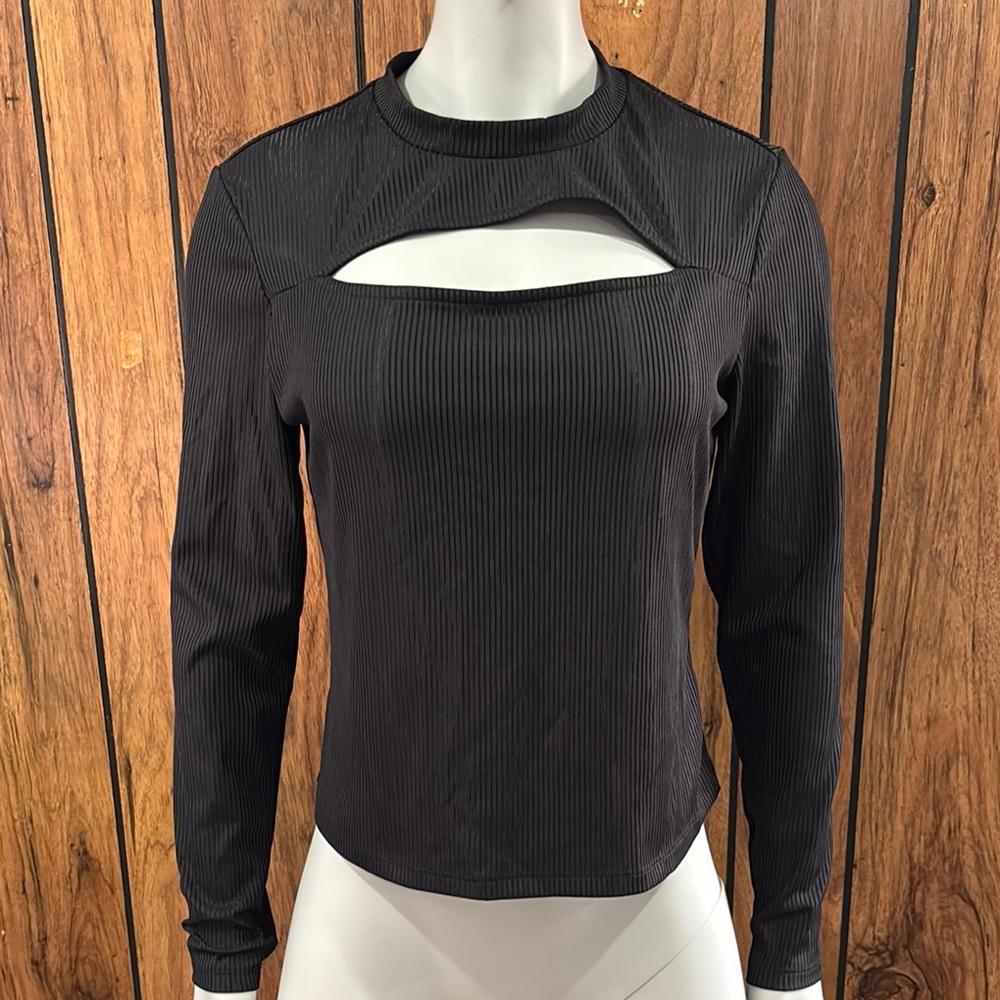 H&M Black Ribbed Cut-Out Long sleeve Top